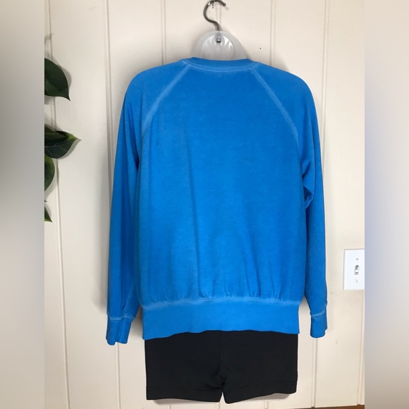 Old Navy LS Blue Pullover Sweatshirt
Crewneck Sweater Blouse
We Rise By Lifting - Picture 7 of 13
